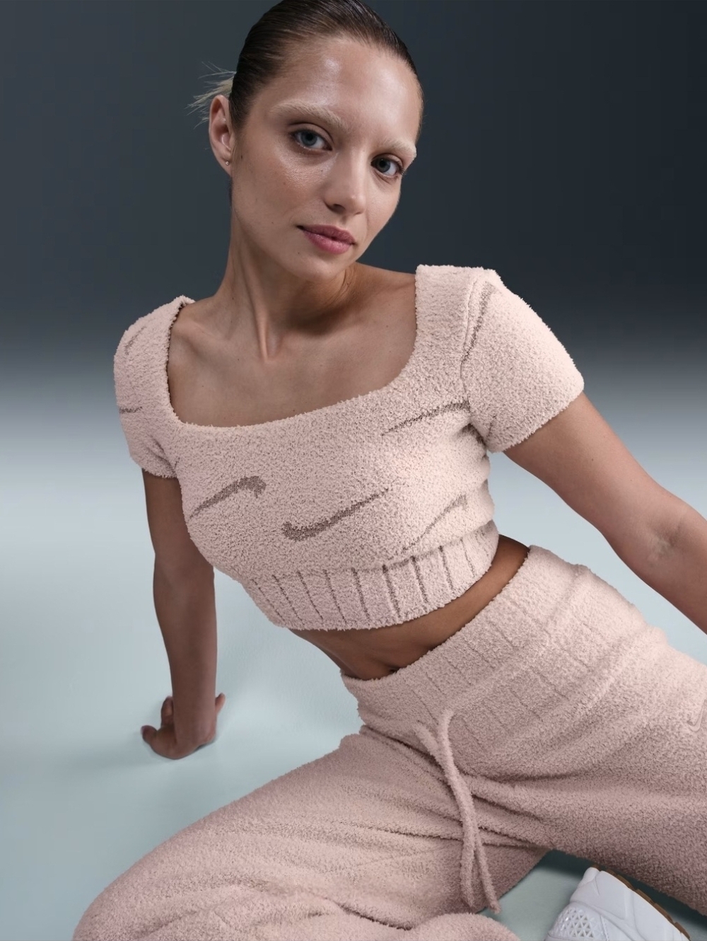 NIKE Sportswear PHOENIX COZY BOUCLÉ CROP TOP Size MEDIUM